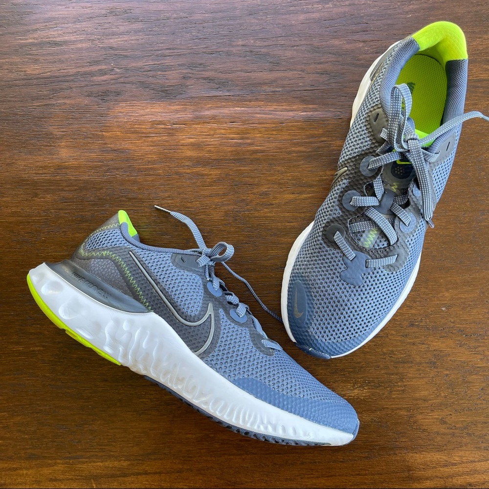 Nike Renew Run Sneakers Size 6.5 Y